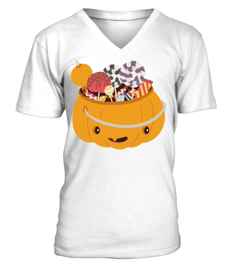 Pumpkin filled with candy Halloween 2022 V-Neck T-shirt
