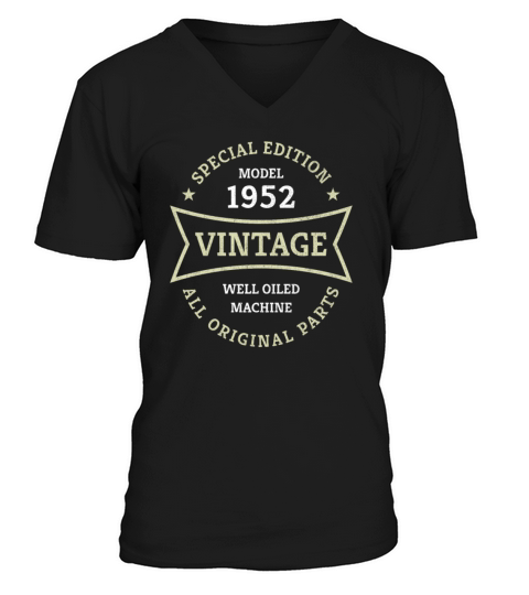 Born 1952 Vintage 70 Year Old 70th Birthday Gifts V-Neck T-shirt
