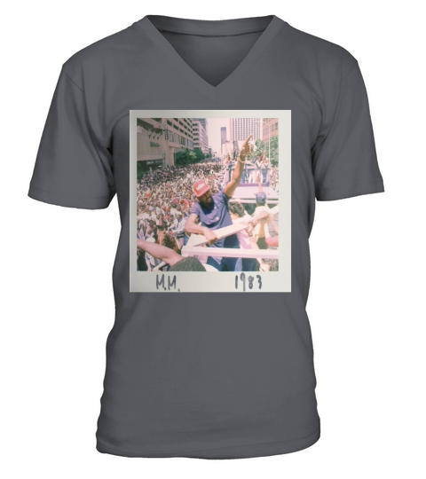 Moses Malone: 1983 V-Neck T-shirt