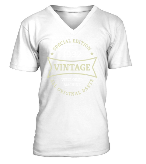 90th Birthday Gifts Born 1932 Vintage 90 Year Old V-Neck T-shirt
