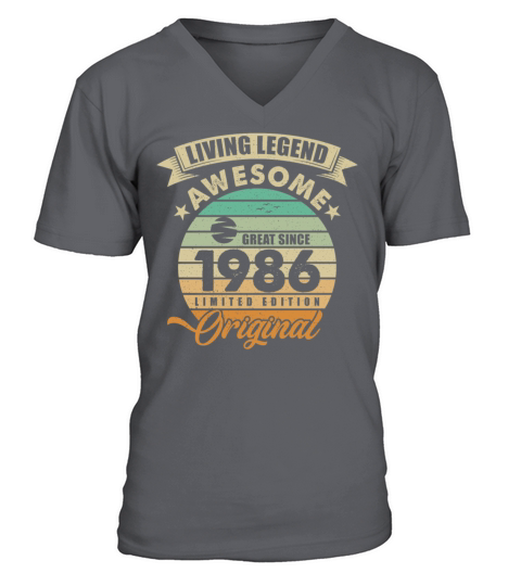 Vintaga 1986 Birthday V-Neck T-shirt