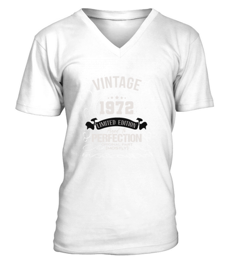 Vintage 50 Birthday Costume Men 50th BDay Birthday V-Neck T-shirt